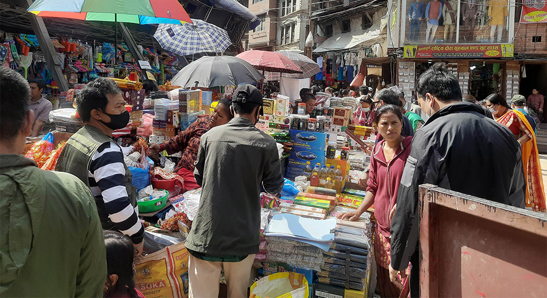 नजिकियाे तिहार : व्यापारी भन्छन्– खासै छैन व्यापार